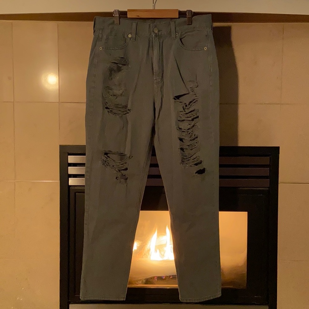 American Eagle Outfitters Ripped Mom Jeans